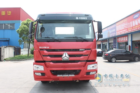 中國重汽 HOWO 4×2后提升式牽引車