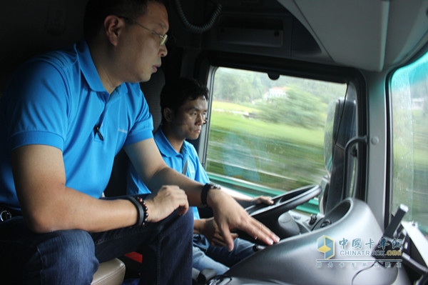 風雨無阻 奔馳卡車成都到陜西油耗測試