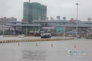 風雨無阻 奔馳卡車成都到陜西油耗測試