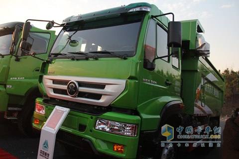 中國重汽 M5G 340馬力 6X4 新型渣土車