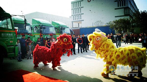 華菱汽車交車