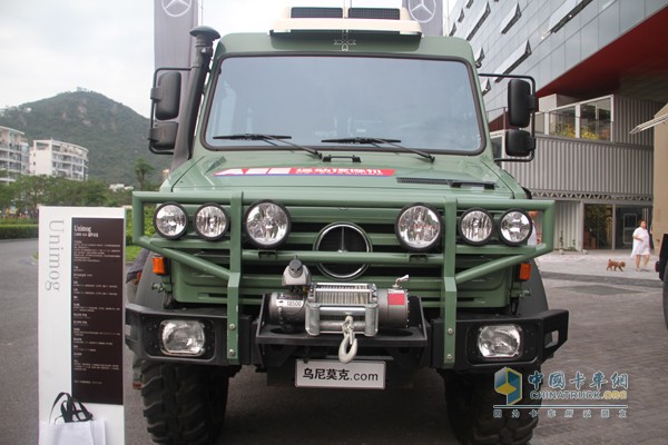 梅賽德斯-奔馳烏尼莫克（Unimog）U4000 4X4越野底盤(pán)