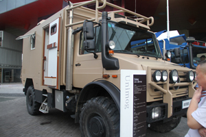 梅賽德斯-奔馳烏尼莫克（Unimog）U4000 4X4越野房車底盤