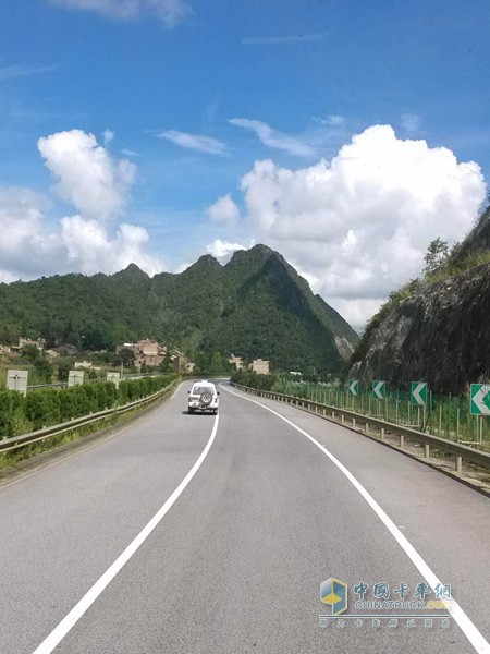 東風(fēng)柳汽因路而生中國卡車司機(jī)攝影大賽風(fēng)景篇二等獎(jiǎng)