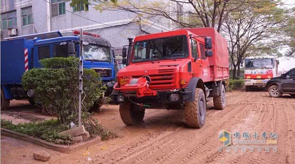 全地形地震救援車