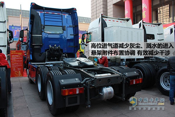 中國重汽HOWO-T7H 540馬力6X4牽引車