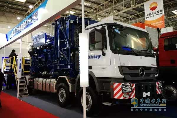 寶石/斯倫貝謝Actros 4151