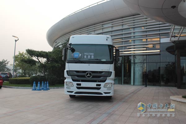 奔馳卡車Actros 2648 6X2牽引車