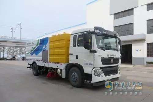 豪沃T5G 4×2單發(fā)洗掃車(chē)