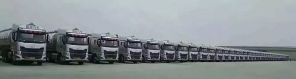 100臺乘龍H7?；愤\輸車