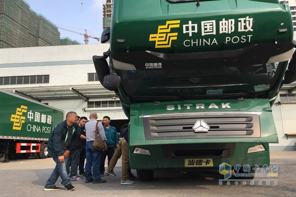 采埃孚組織中國(guó)郵政車隊(duì)進(jìn)行駕駛培訓(xùn)