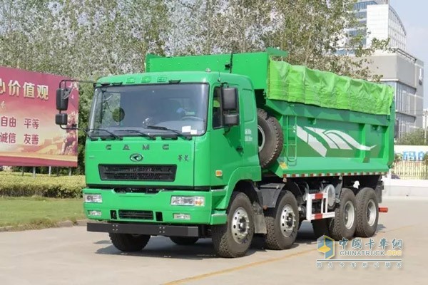 華菱星馬城市渣土車