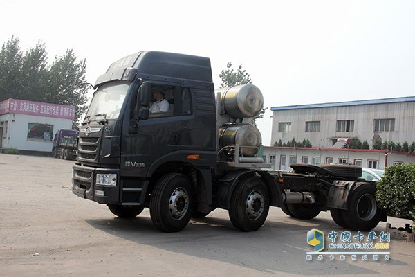 天然氣重型牽引車