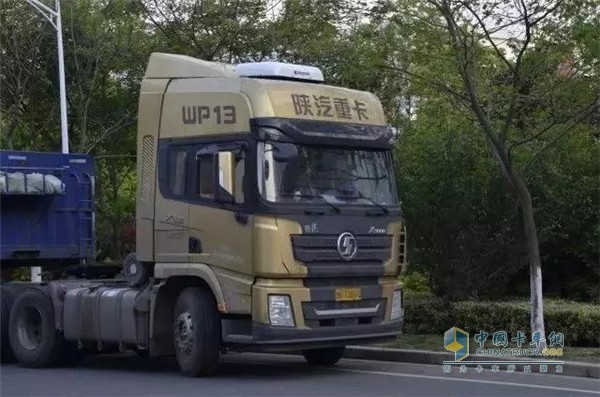 X3000黃金之星550馬力牽引車