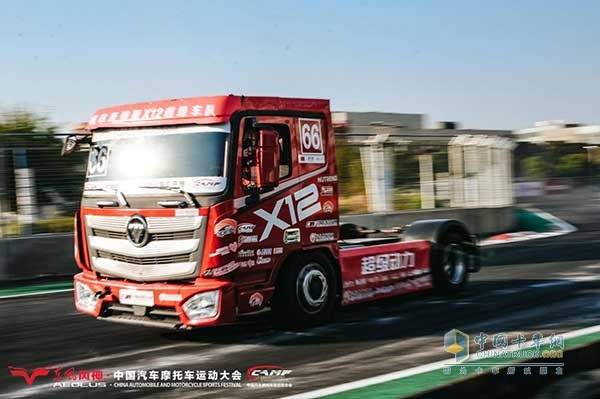 福田康明斯X12超級(jí)車隊(duì)賽車