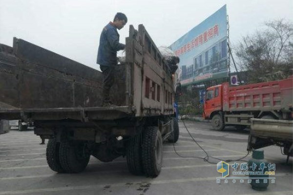 改型超載貨車