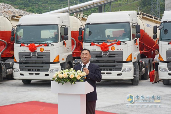 開到千年古城去 廣汽日野在龍南交車又簽約