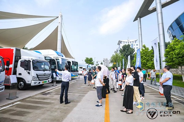 第四屆首都國(guó)企開放日市民走進(jìn)福田汽車感受中國(guó)制造