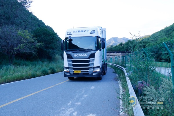 實載貨物進行道路測試