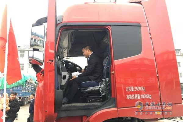 福田戴姆勒卡友看車、試車