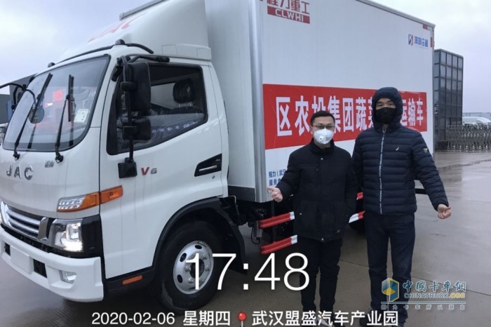 安徽康明斯與湖北江淮汽車，為了武漢人民能夠持續(xù)吃上新鮮可口的蔬菜，全力以赴