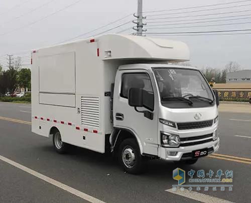 福運(yùn)S80翼開(kāi)啟售貨車