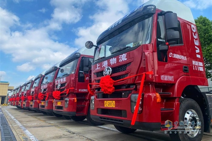 量身定制120臺港口牽引車交付上港物流