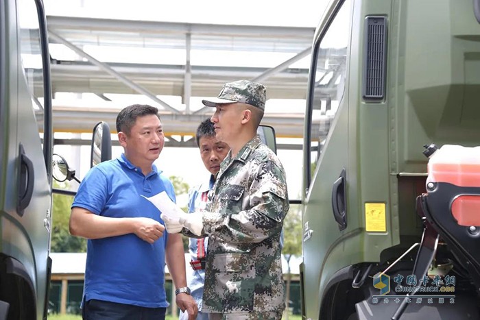 上汽輕卡軍車積極投身三軍建設(shè)