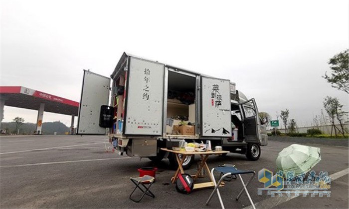 2019年第四屆“出彩卡車人”年度評選活動季軍得主劉寶曾多次駕駛時代馭菱進(jìn)藏