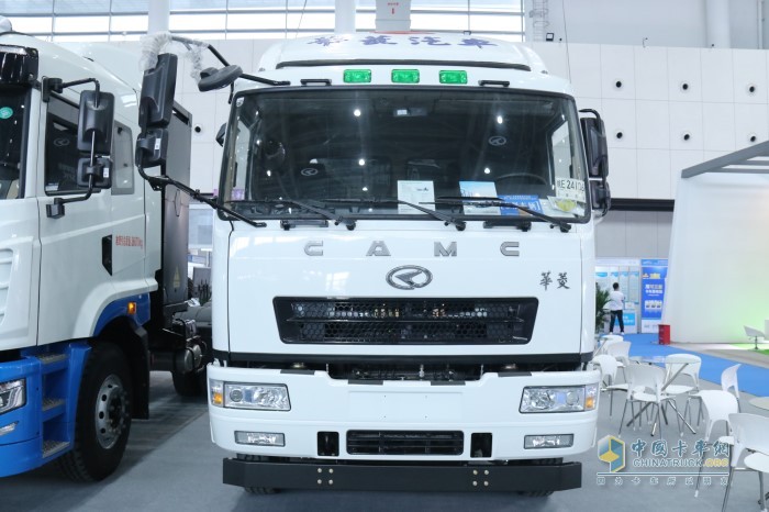 華菱8X4換電攪拌運(yùn)輸車(chē)