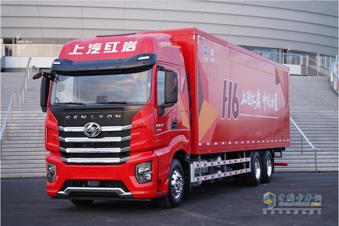 紅巖杰獅H6 6X4中置軸貨運(yùn)列車(chē)