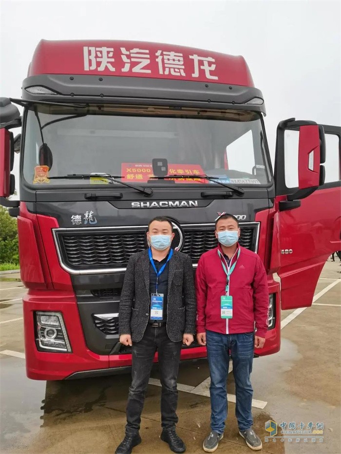 陜汽重卡  德龍X6000牽引車