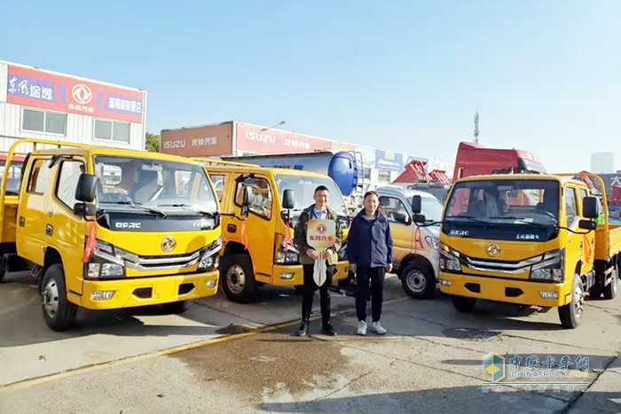 東風輕型車 東風多利卡 D6雙排車