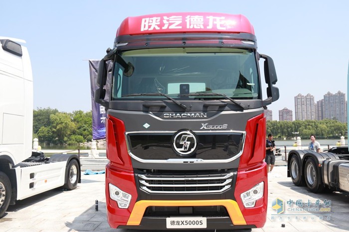  陜汽德龍X5000S LNG 牽引車