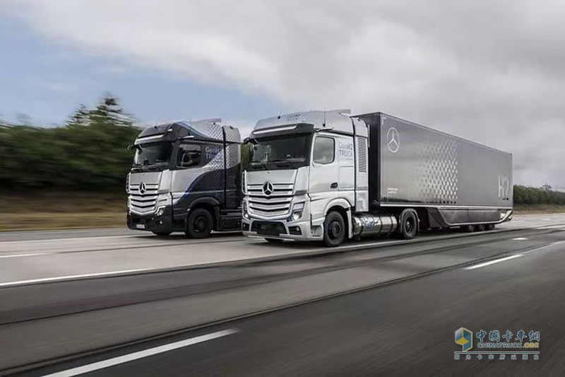 eActros LongHaul+GenH2液氫重卡亮相！梅賽德斯奔馳攜多款新品亮相IAA