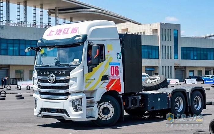 “氫”裝上陣！“冠軍車型”紅巖杰獅氫燃料電池重卡實(shí)力出擊