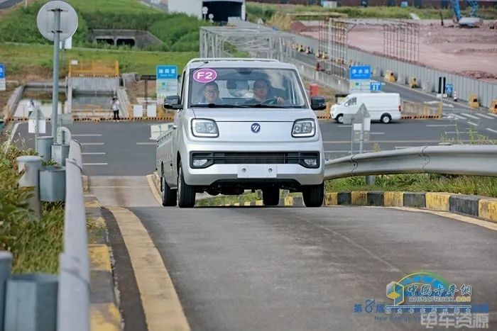 祥菱Q EV作為剛上市的新車，便敢于上賽場(chǎng)接受挑戰(zhàn)，這只證明了一件事：祥菱Q EV真金不怕火煉，超強(qiáng)產(chǎn)品力毋庸置疑！