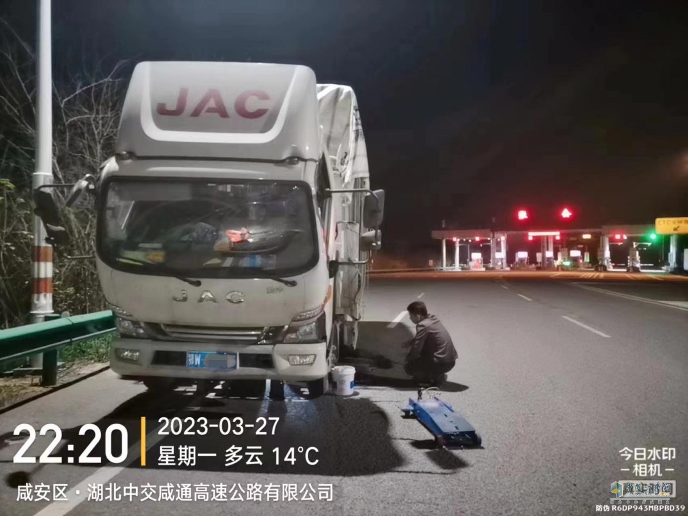 深夜救援、跟車維修，江淮1卡1號服務是卡友運輸?shù)馁N心保障