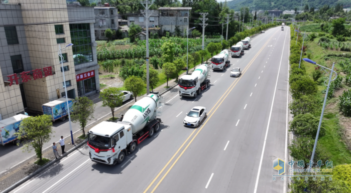 三一電動攪拌車賦能利川興達商砼 為湖北綠色建設(shè)貢獻力量