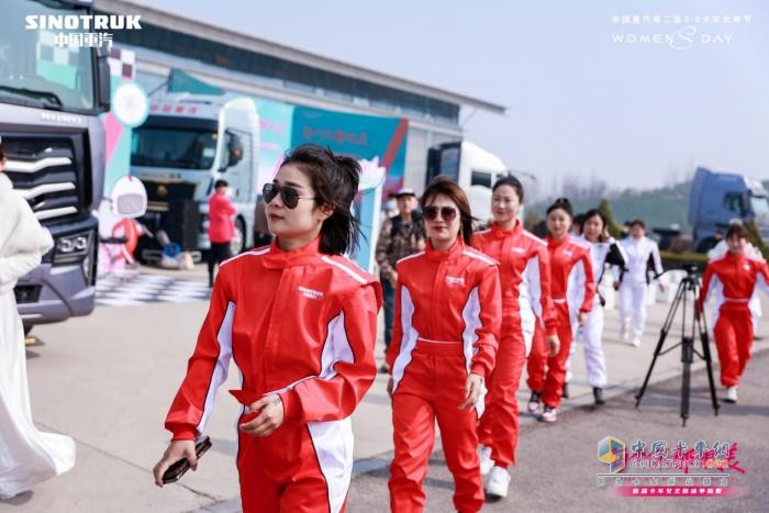 颯美女神展芳華 “每個(gè)你，都很美”中國重汽第二屆卡車女神節(jié)圓滿舉辦