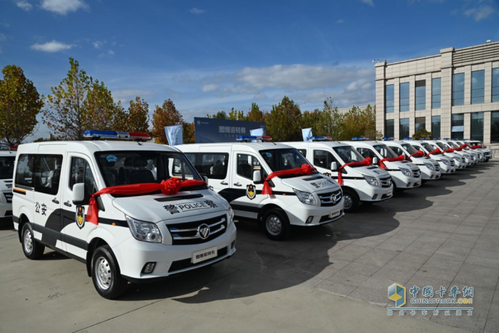 警用力量，守護(hù)安心！圖雅諾警用車輛批量交付，共筑城市“安全網(wǎng)”