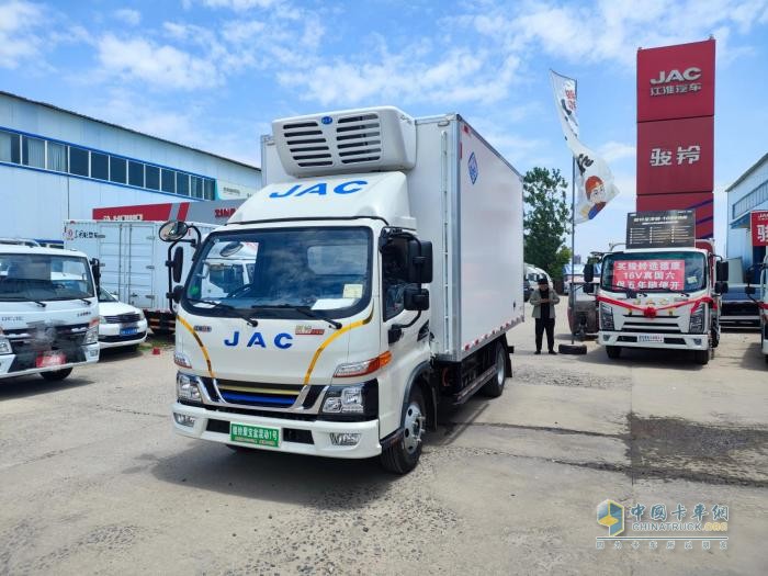 插電混動 混動1號·駿鈴聚寶盆冷藏車為破解行業(yè)痛點而來！