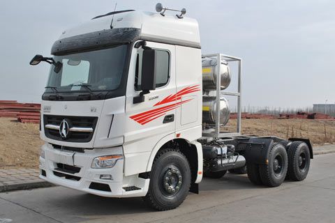 北奔 V3 380馬力 6x4 LNG 牽引車（2538SZ）