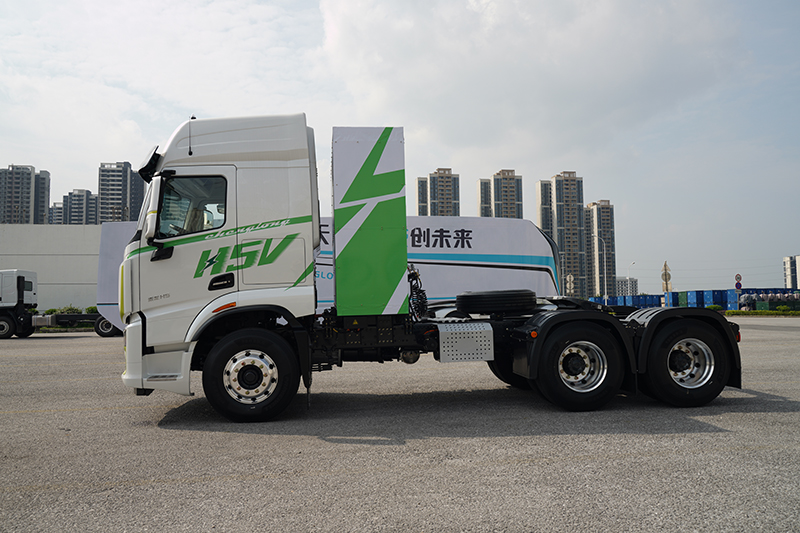 東風柳汽乘龍 H5V 282kwh 6x4 充換電一體牽引車