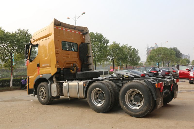 東風(fēng)柳汽 乘龍H7重卡 500馬力 6X4 國(guó)五牽引車(LZ4253H7DB)