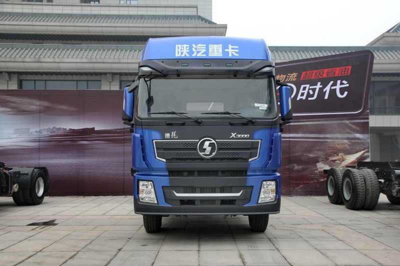 陜汽重卡 德龍X3000 超強(qiáng)版 550馬力 6X4 國(guó)五牽引車(chē)(SX42584Y324)