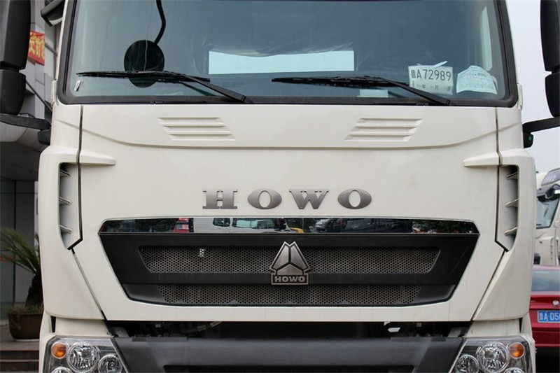 中國重汽 HOWO T7H重卡 400馬力 6X4危險品牽引車(國五)(ZZ4257V324HE1W)(速比:3.36)