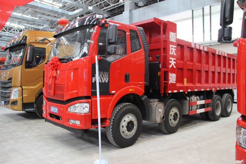 一汽解放 J6M重卡 320馬力 8X4 6.8米 國(guó)五自卸車(CA3310P63K1L1T4E5)